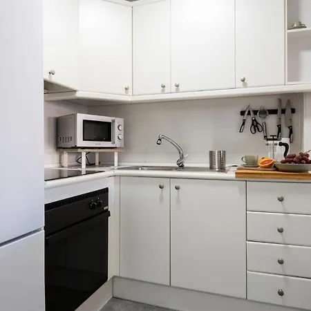 Ct 245 - Faro's - Cuddly Nest For 2 *